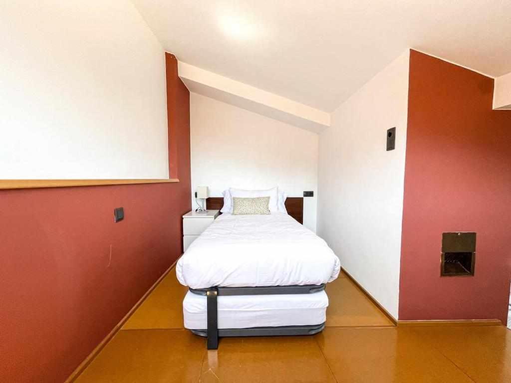 شقة Loft Cort Reial Atico In The Heart Of The Old Town خيرونا المظهر الخارجي الصورة