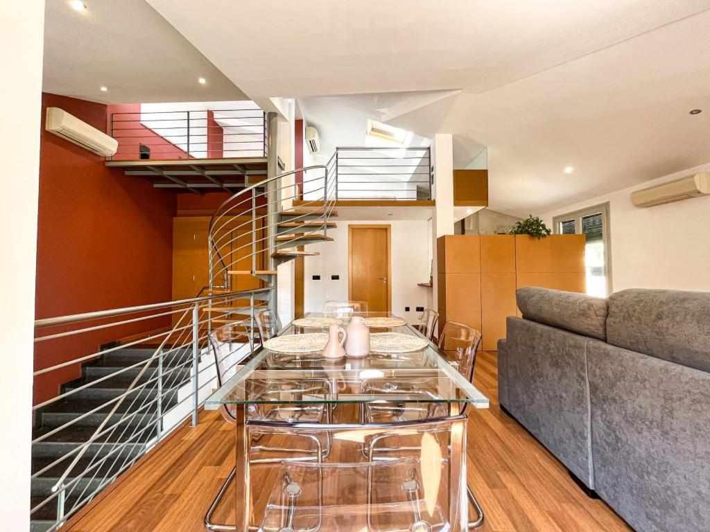 شقة Loft Cort Reial Atico In The Heart Of The Old Town خيرونا المظهر الخارجي الصورة