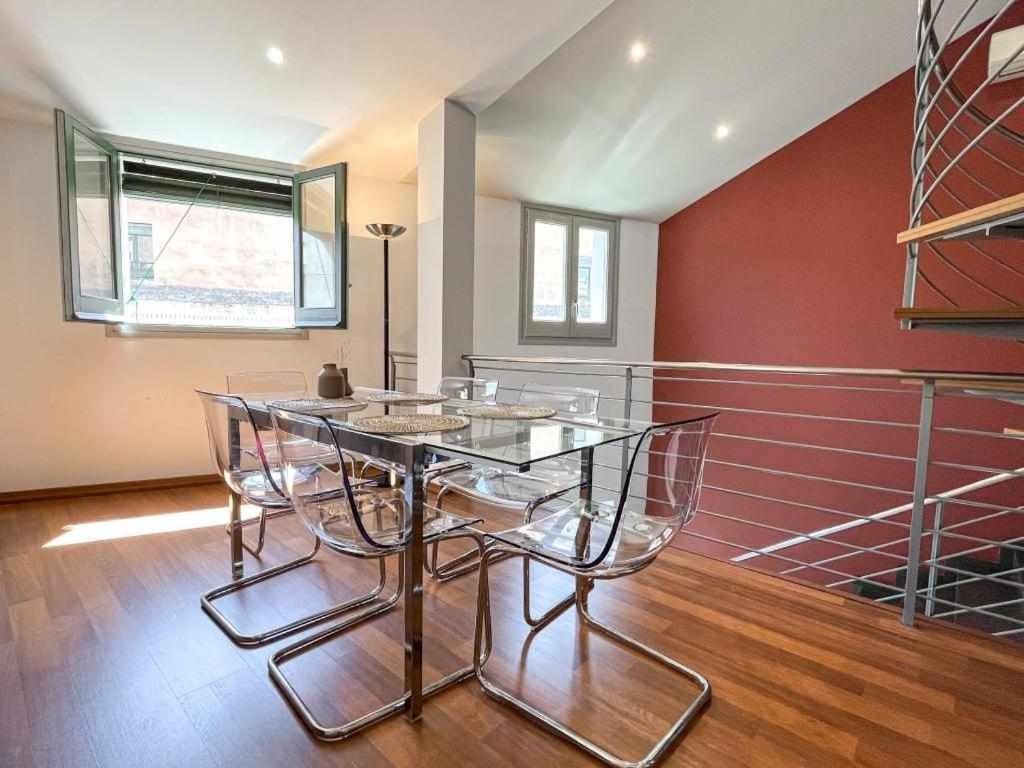 شقة Loft Cort Reial Atico In The Heart Of The Old Town خيرونا المظهر الخارجي الصورة